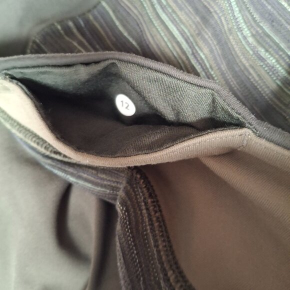 Lululemon leggings 24" - Picture 6 of 6